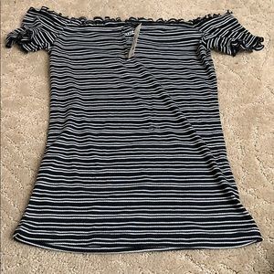 black and white off the shoulder (aeropostale; xs)